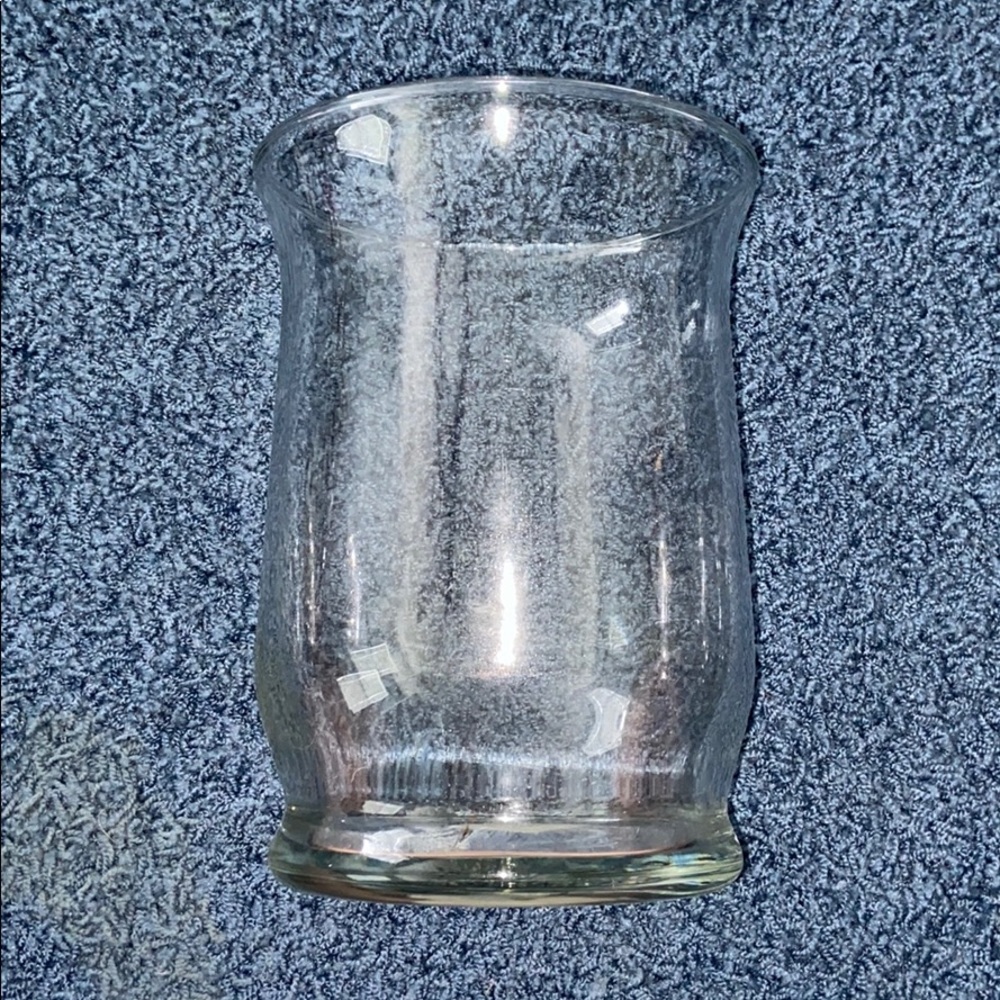 Glass vase